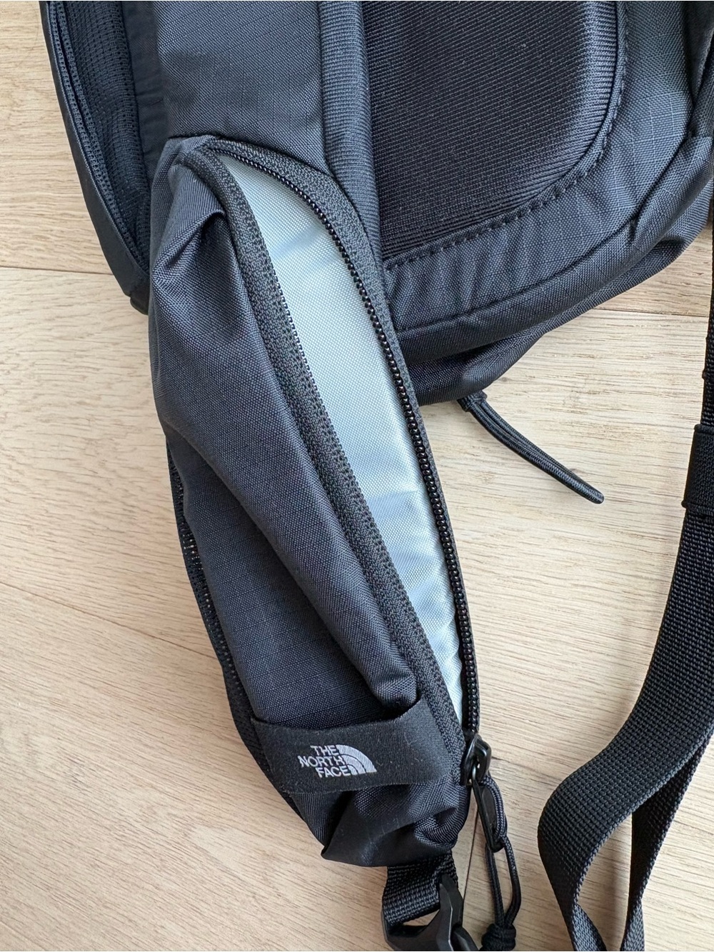 The North Face Black Borealis Sling Pack - Picture 4 of 5